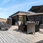 Holiday home Stunning In With Kitchen *