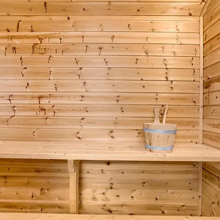 Stunning In With Kitchen